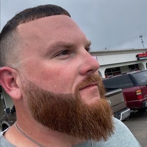 Meet your Posher, Levi